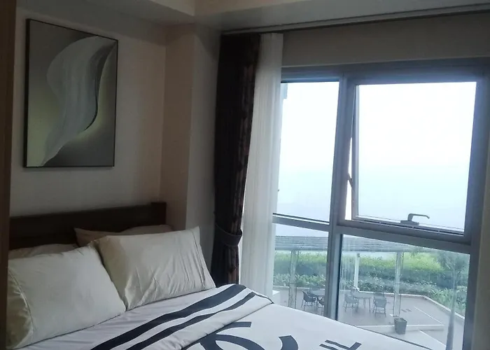 Apartment Cozy Retreat 3 Bedroom Unit The Bayshore Manila